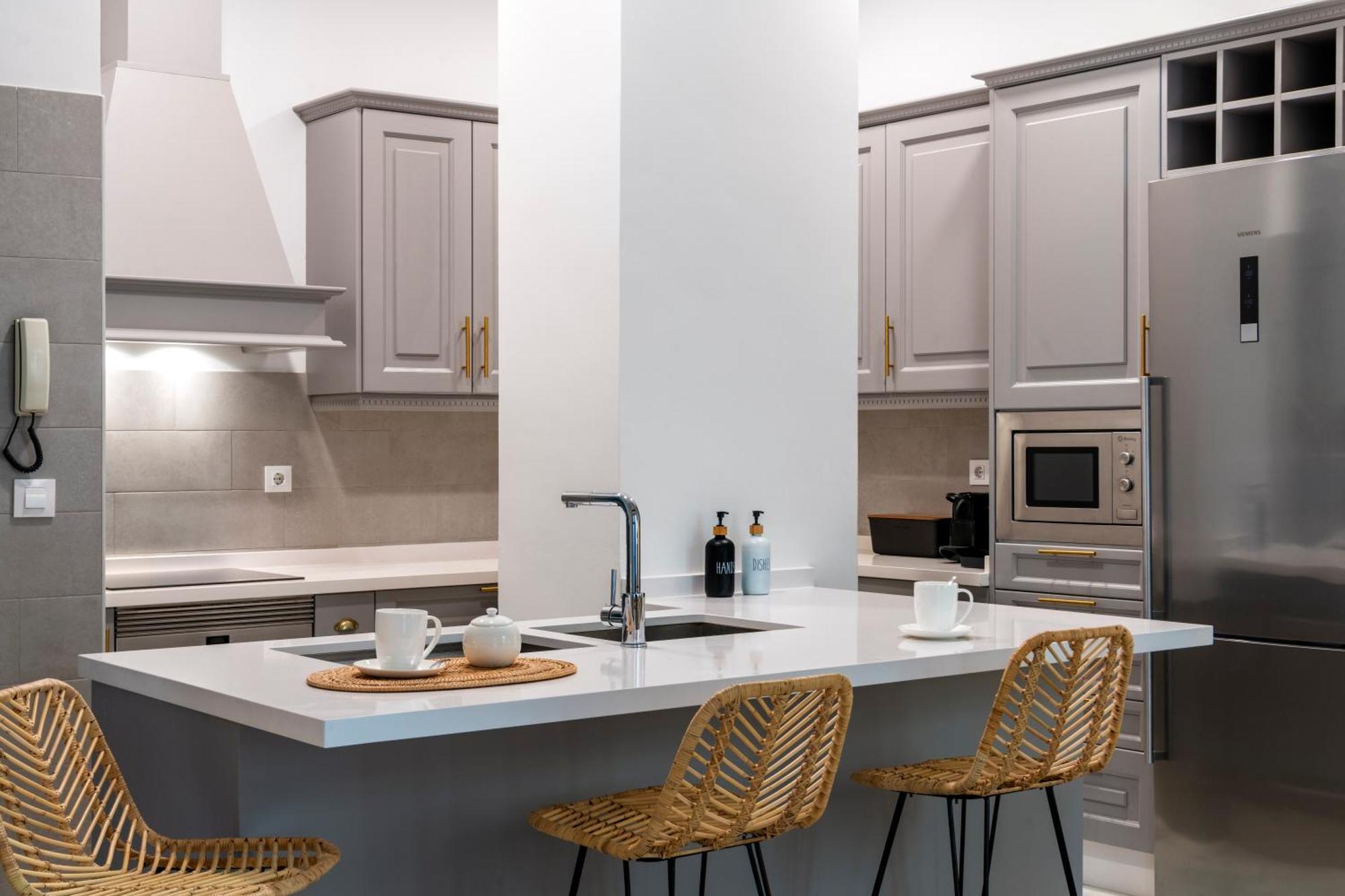 Unika Homes Puerta De La Maestranza Севилья Экстерьер фото